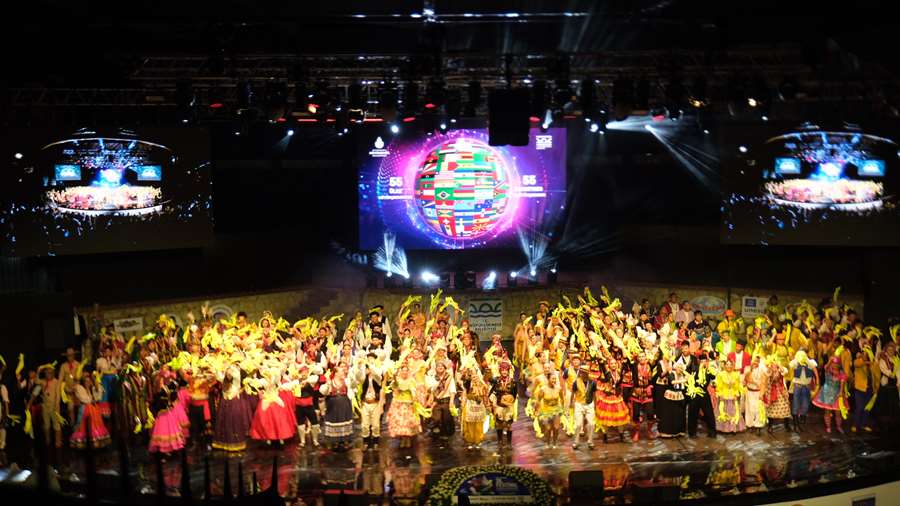  55 Ülkenin katıldığı “Dünyanın en iyi festivali” görkemli bir finalle sona erdi