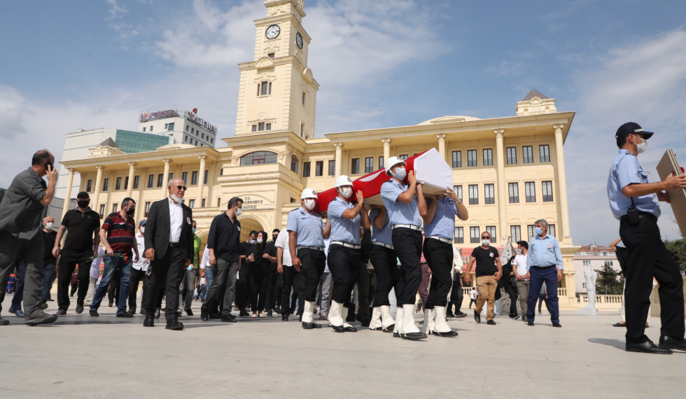 Büyükçekmece eski belediye başkanı Ali Çebi, son yolcuğuna uğurlandı