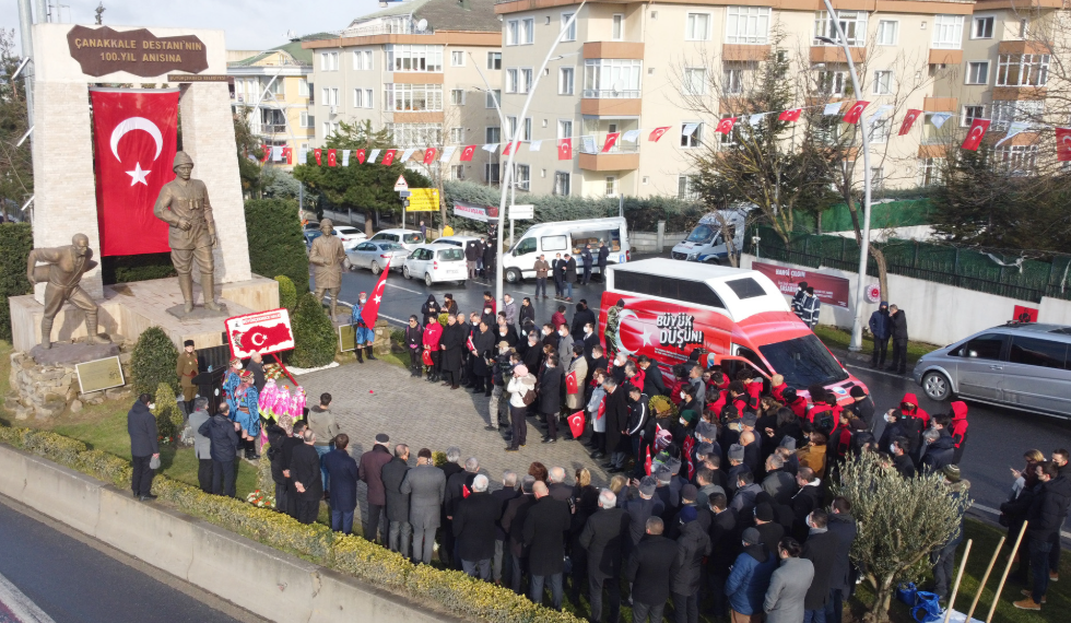 Çanakkale’ye giden bisikletçilerin getirdikleri toprakla zeytin ağacı dikildi