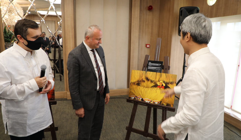 “Smile Philippines” Photography Exhibition opened in Büyükçekmece