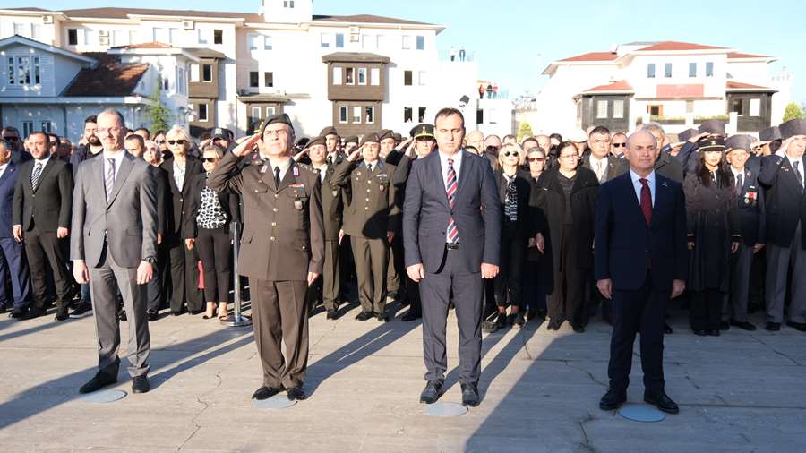 Büyük Atatürk saygı, sevgi ve minnetle anıldı