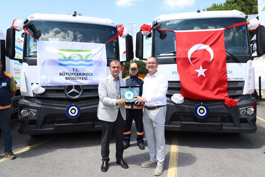 Büyükçekmece Belediyesi hizmet filosunu 8 yeni araçla güçlendirdi