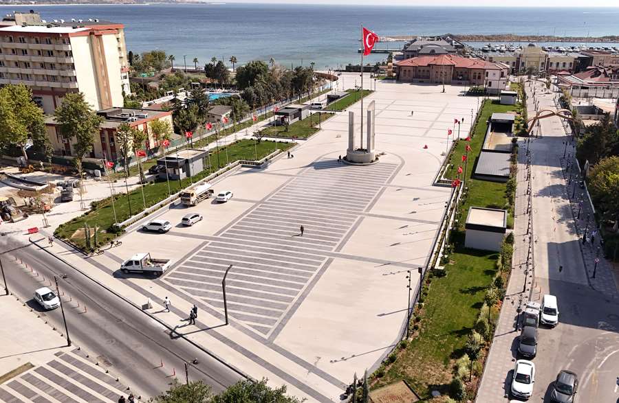CUMHURİYET KENT MEYDANI AÇILIYOR!