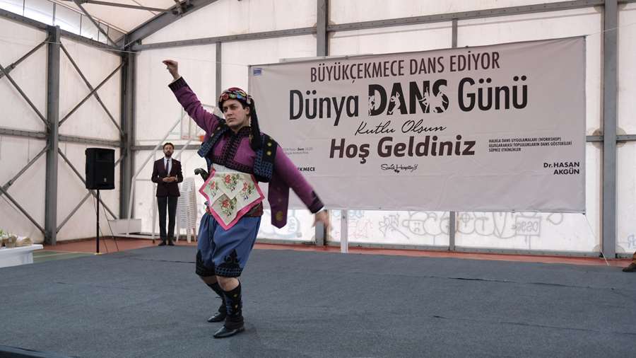 Dünya Dans Günü’nde farklı kültürler Büyükçekmece’de buluştu