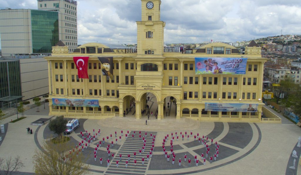 Coronavirüs 23 Nisan kutlamasına engel olamadı