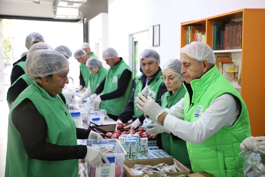 İlköğretim çağındaki öğrencilere beslenme desteği