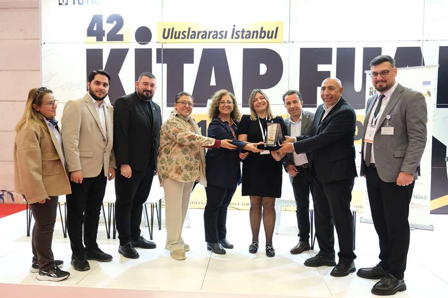 TÜYAP Kitap Fuarı’nda Birsen Ekim Özen ve okurları bir araya geldi